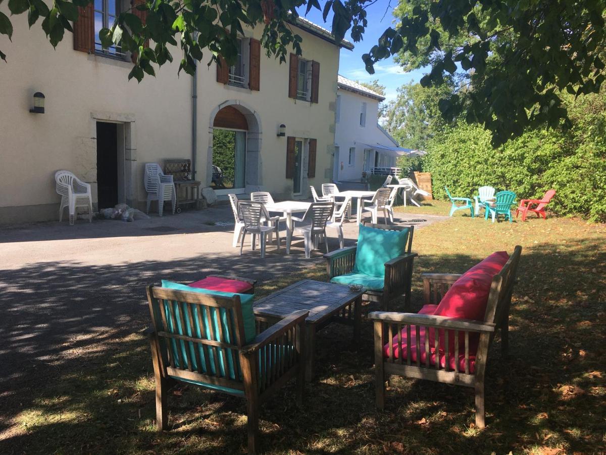 Apf France Handicap - Ferme Leonie Saint-Laurent-en-Grandvaux Екстериор снимка